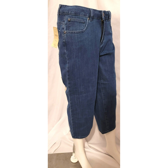 NWT - IZOD Women's Capri Cropped Stretch Jeans - Size 6 - Picture 3 of 10
